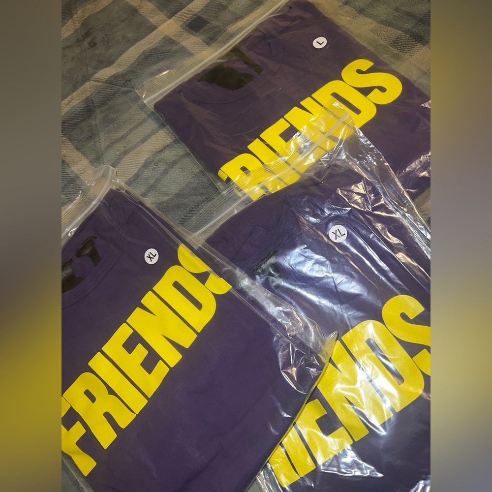 Vlone Friends Shirt purple/yellow